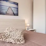 Beachfront Lostura *