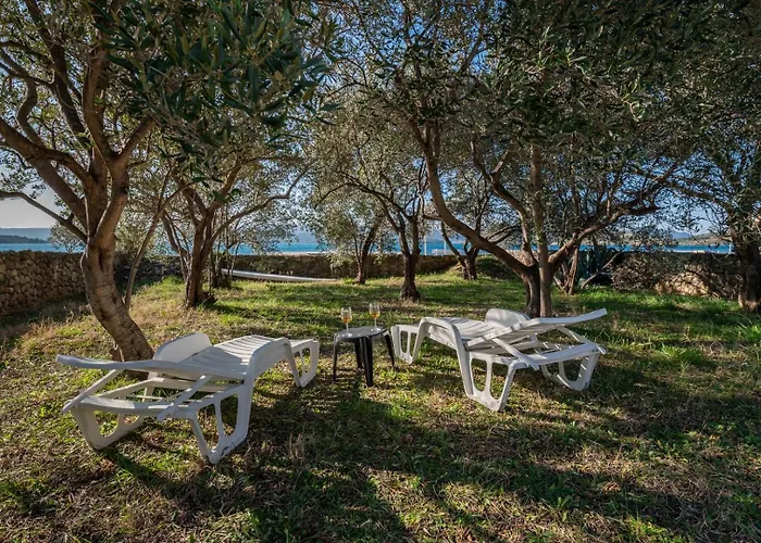 Beachfront Lostura Apartment *