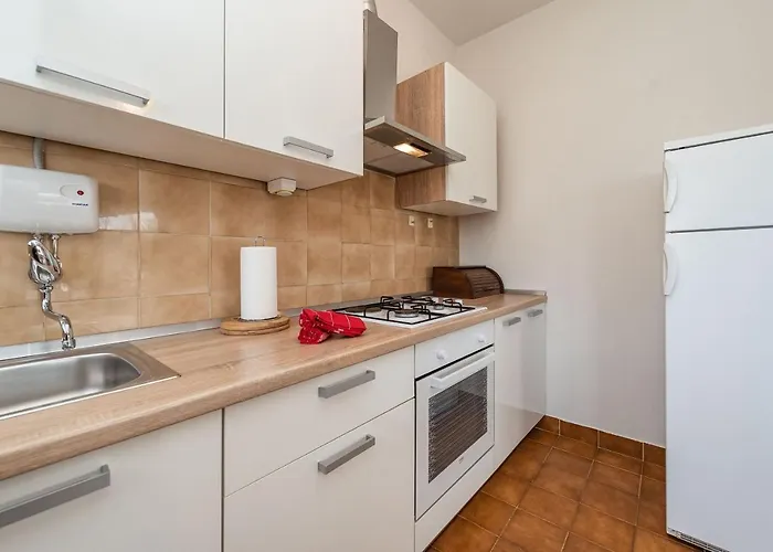 아파트 Beachfront Lostura 투라니